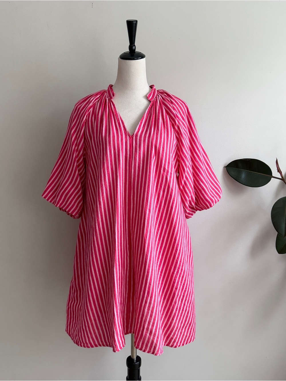 Magaschoni Red and White Striped V-Neck Puff Sleeve Mini Dress M - Picture 3 of 7